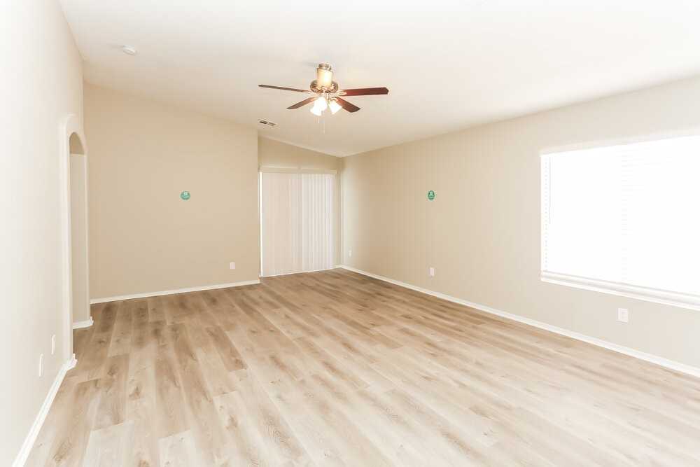 4917 Stormy Ridge Street - Photo 3 of 16