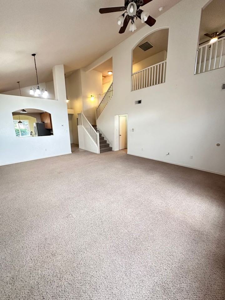 7419 Desert Eagle Rd Ne - Photo 7 of 35