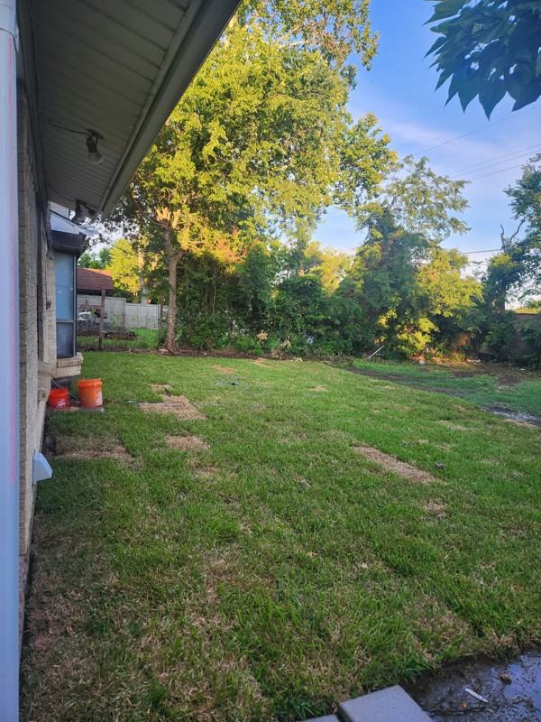 514 Hughes Dr - Photo 2 of 25