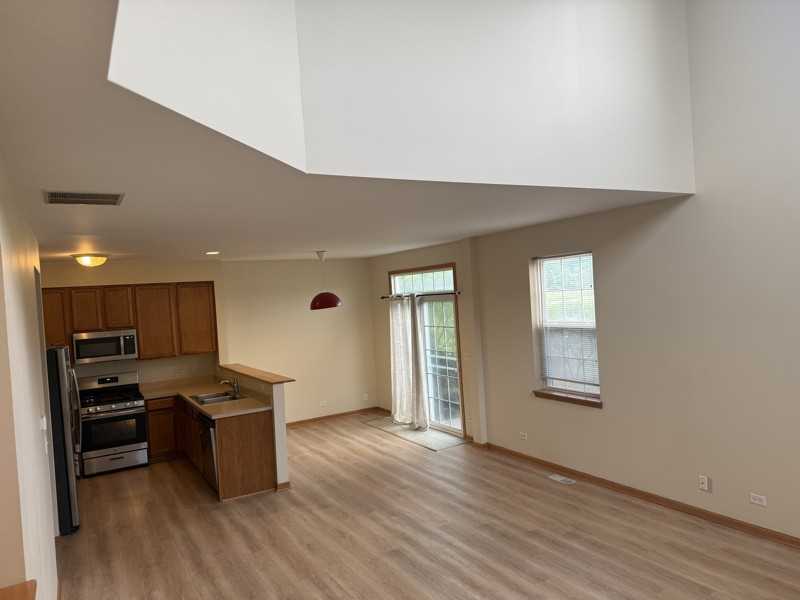 611 Arbor Cir - Photo 3 of 17