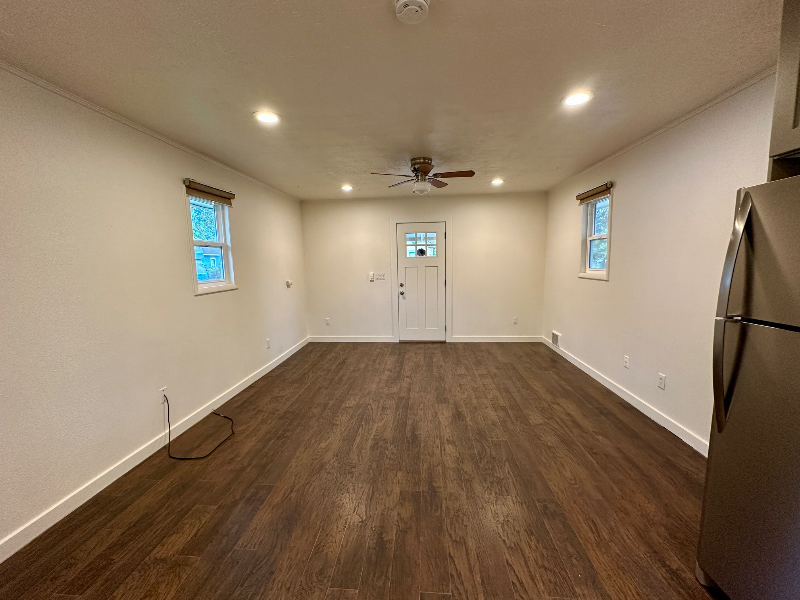 3734 Roosevelt Ave - Photo 7 of 12