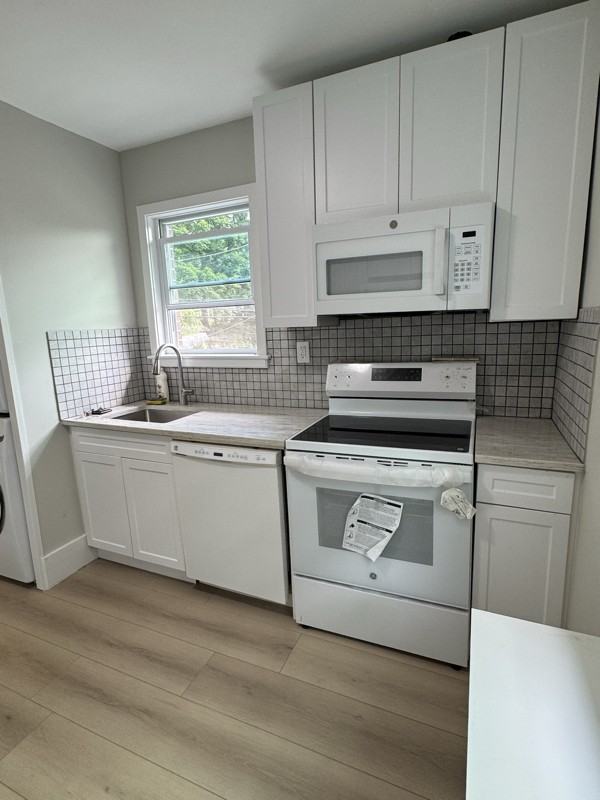 65 Heath Pl #2ndFL - Photo 2 of 10