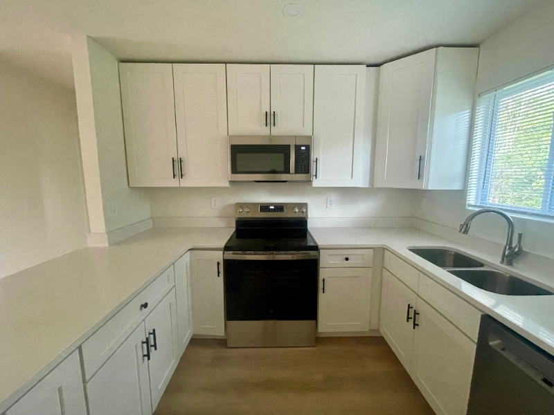 1337 Cherry St - Photo 6 of 20