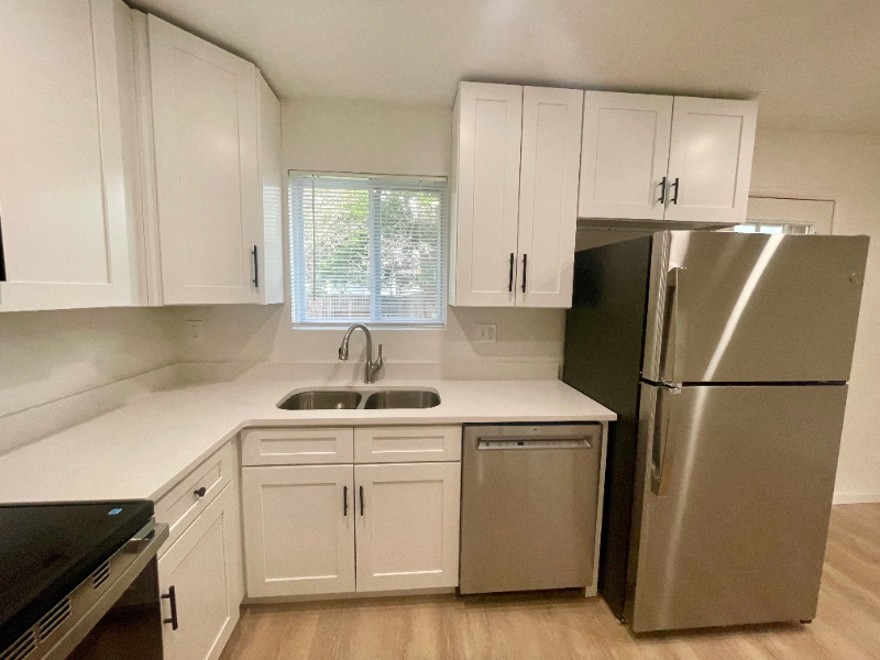 1337 Cherry St - Photo 7 of 20