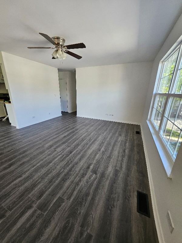 341 Birchwood Ct - Photo 3 of 13