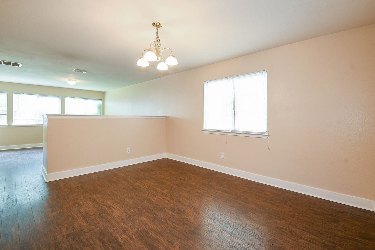 5830 Silver Oak - Photo 6 of 35