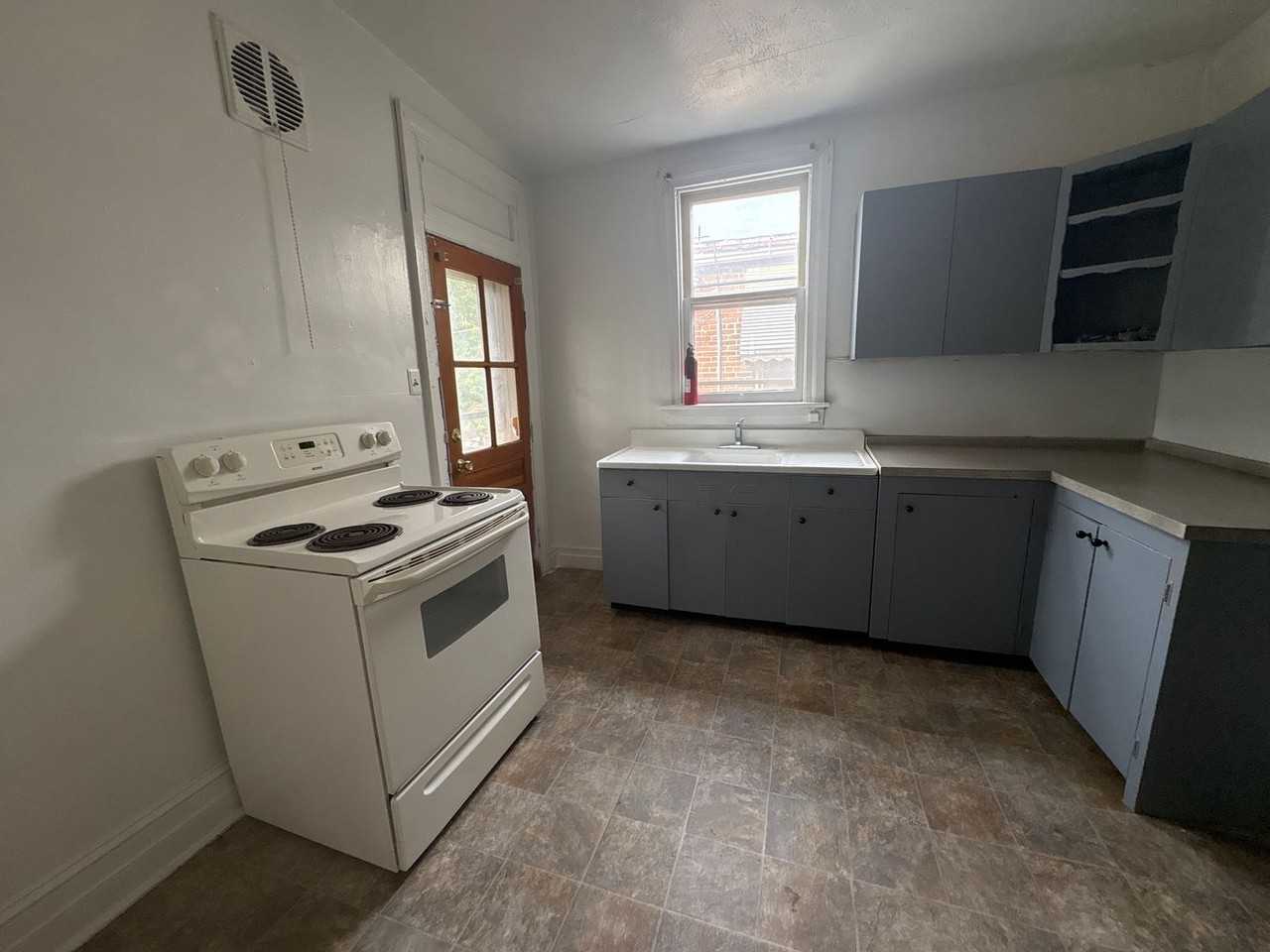232 E Cottage Pl #2 - Photo 2 of 8
