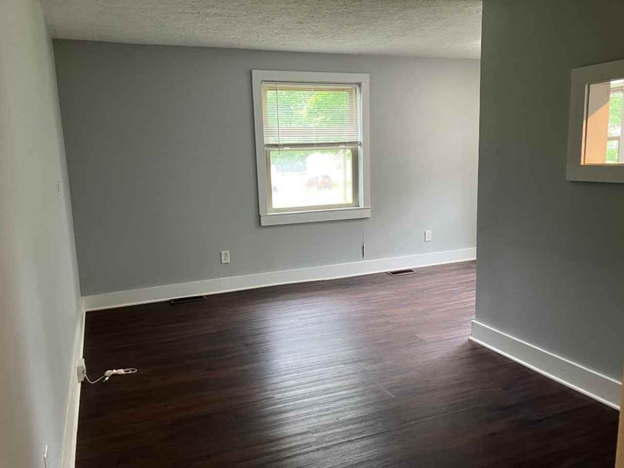 1429 Janie Ave - Photo 5 of 13