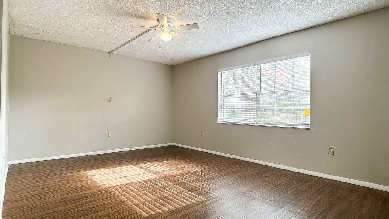 4315 Aegean Dr - Photo 3 of 13