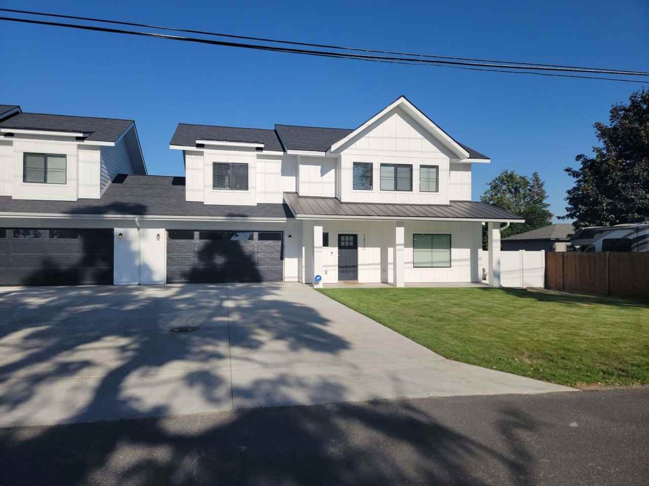 12110 N Freya St - Photo 3 of 50