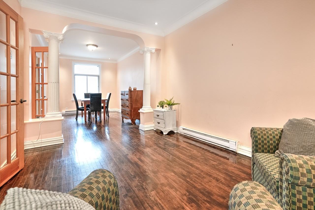 6061 Avenue du Parc - Photo 2 of 30