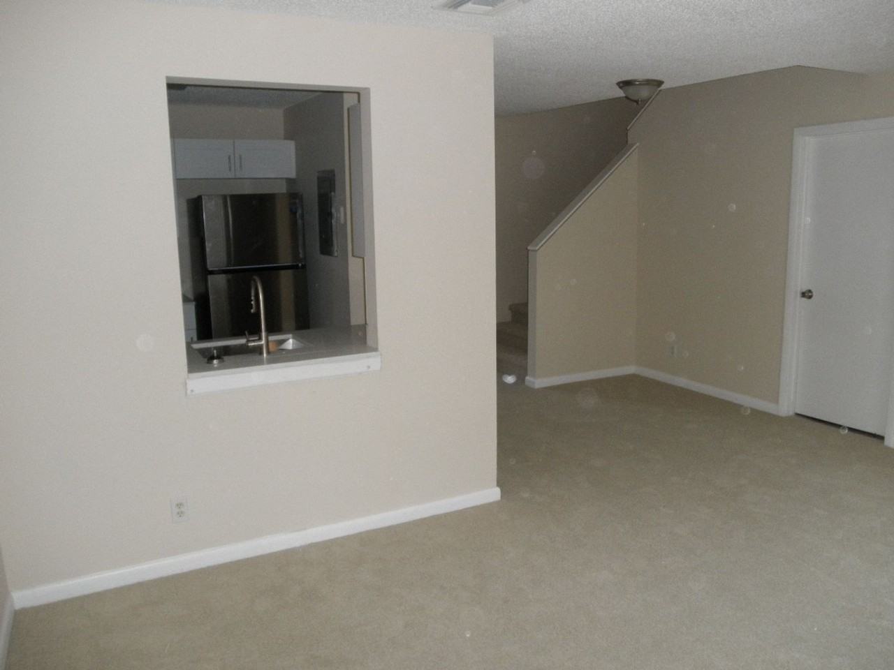 721 Cypress Way E - Photo 7 of 25