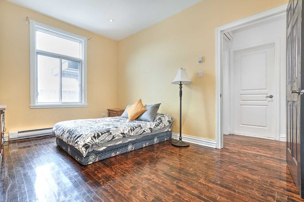 6061 Avenue du Parc - Photo 3 of 30