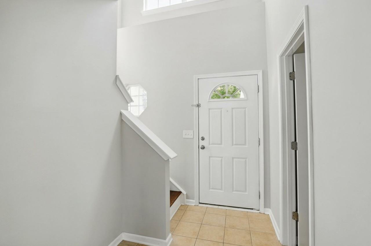 12244 Stratfield Place Cir - Photo 4 of 32