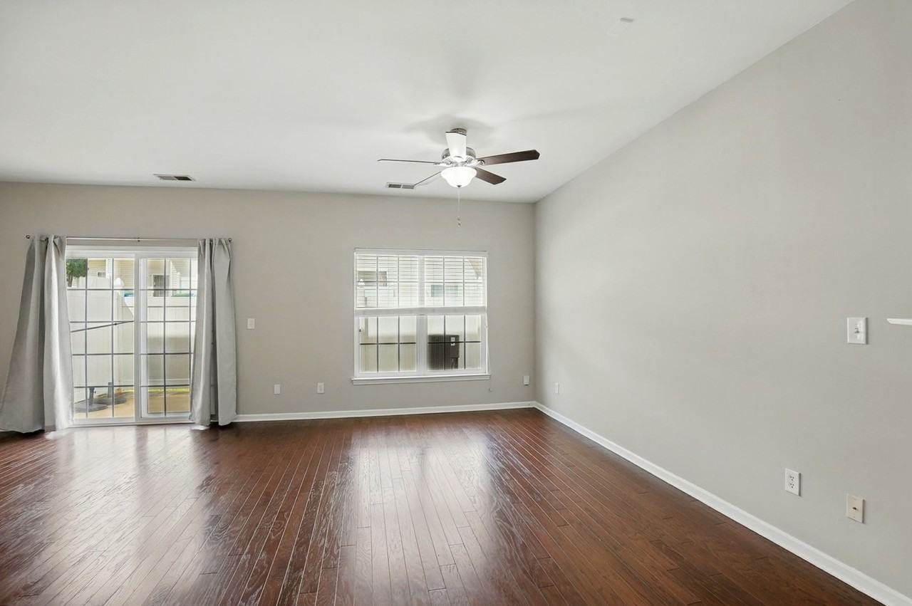 12244 Stratfield Place Cir - Photo 6 of 32