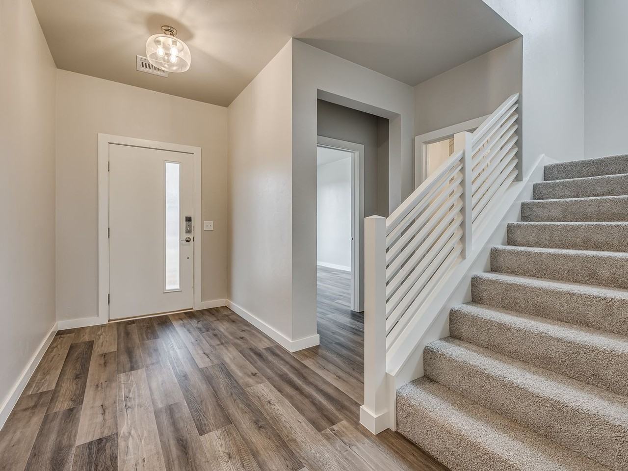 2132 El Cajon St - Photo 4 of 34