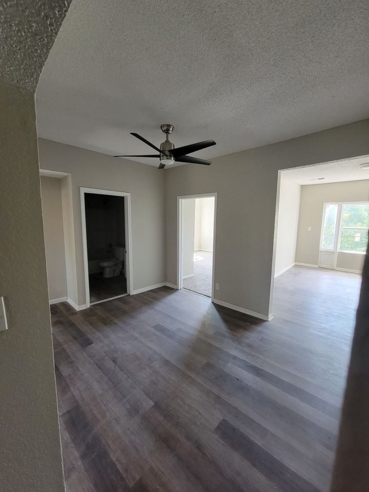 Updated 2 Bedroom Apartments - Photo 2 of 5