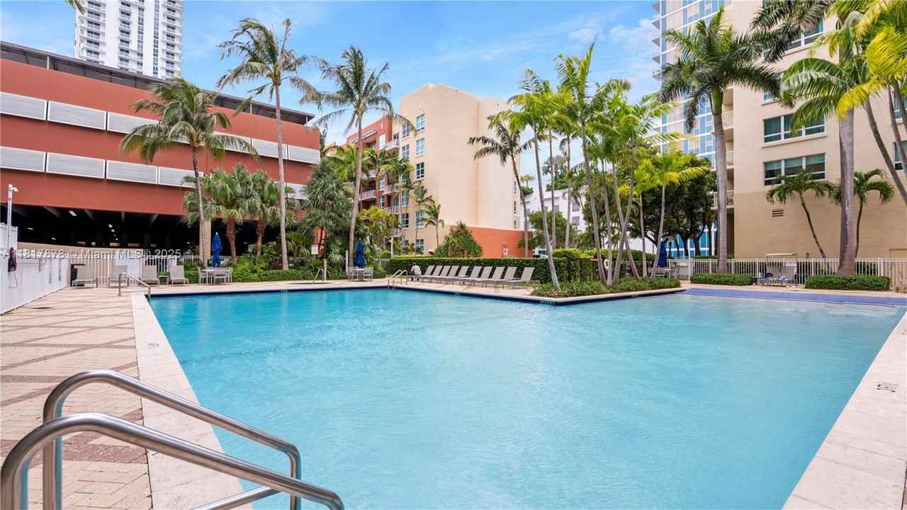 2000 N Miami Ave #216 - Photo 3 of 17