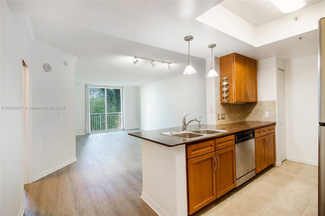 2000 N Miami Ave #216 - Photo 5 of 17