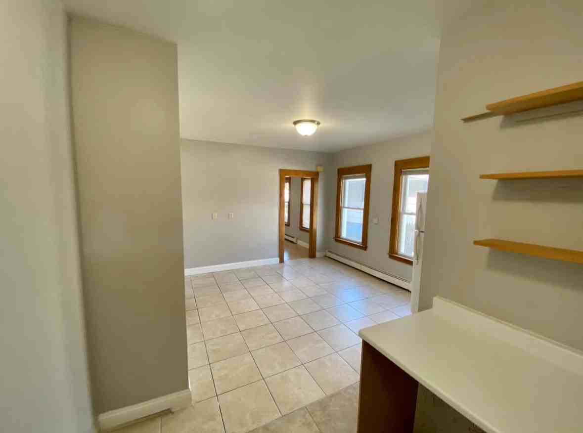 136 Chatham St #1stFL - Photo 2 of 20