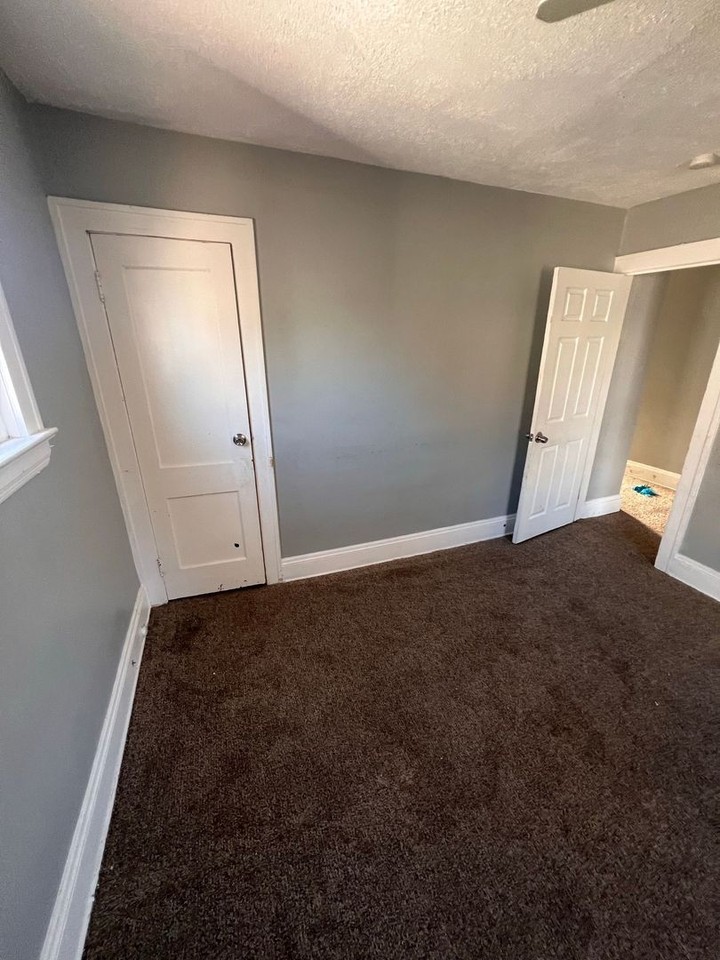 13416 Edgewood Ave - Photo 5 of 18