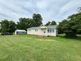 featured image of 1300 N Lentz Harness Shop Rd