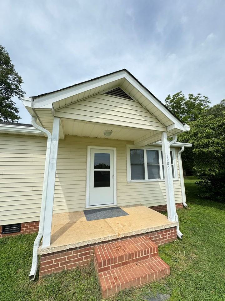 1300 N Lentz Harness Shop Rd - Photo 2 of 25