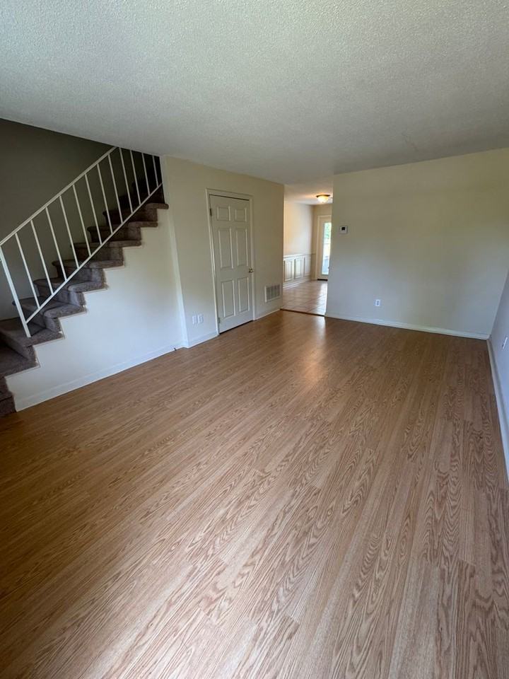 110 11th Ave Nw - Photo 4 of 15