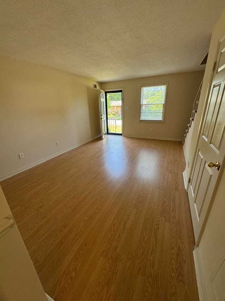 110 11th Ave Nw - Photo 5 of 15