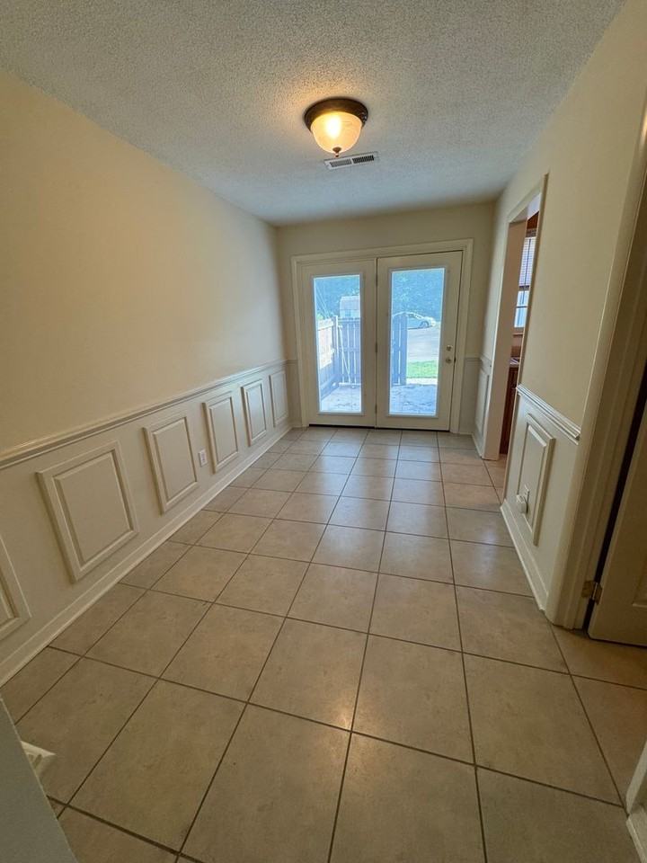 110 11th Ave Nw - Photo 6 of 15
