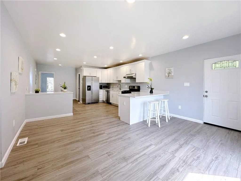 2 German Sq #1 - Photo 4 of 14