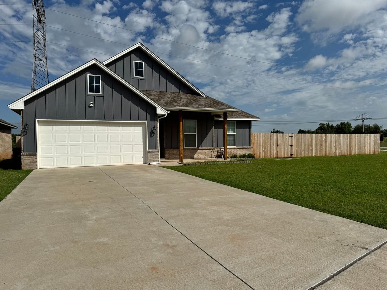 17797 Walnut Creek Rd - Photo 2 of 13