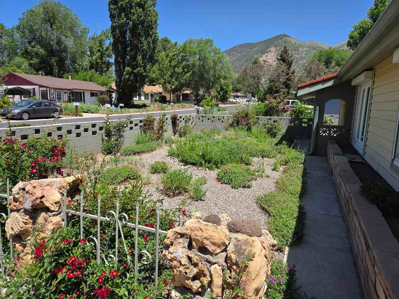 2908 N Alta Vista Dr - Photo 3 of 8