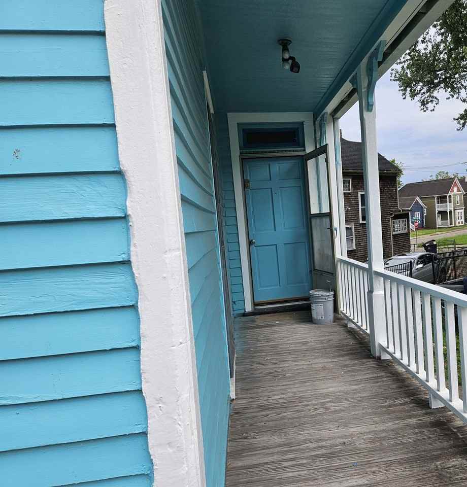 236A Deaderick Ave - Photo 2 of 8