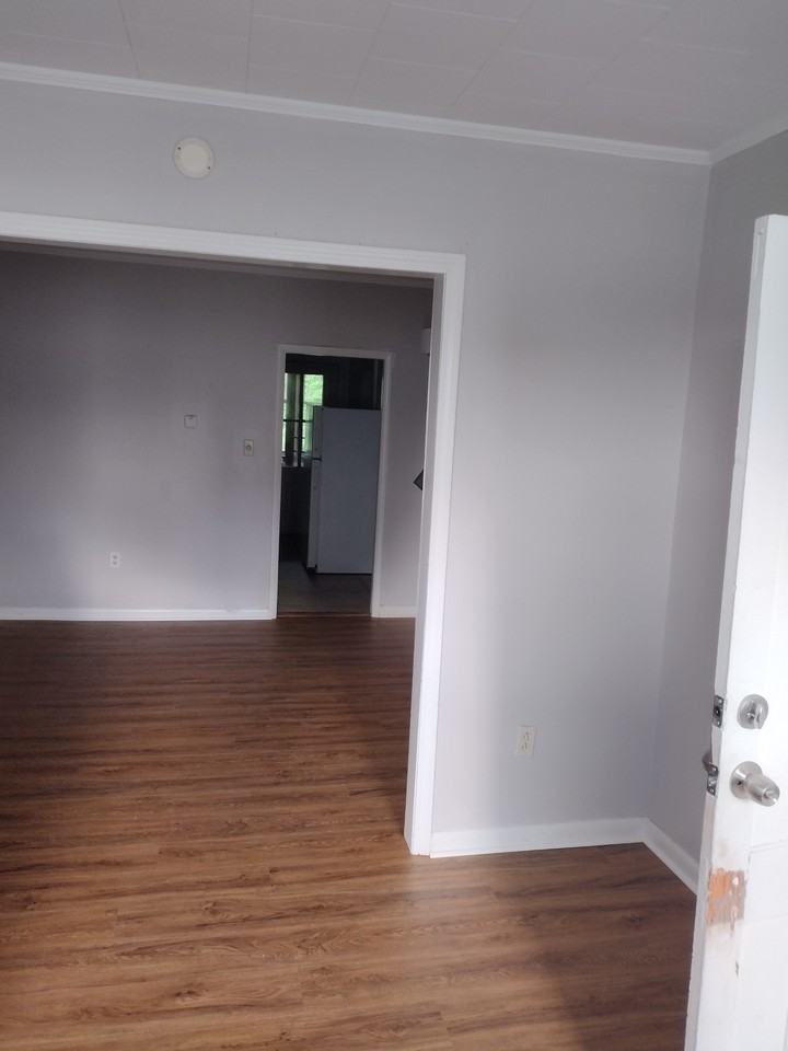 631 6th Ave #2 - Photo 7 of 9