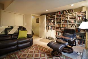 Queen St W & Beaconsfield Ave #Lower - Photo 1 of 1