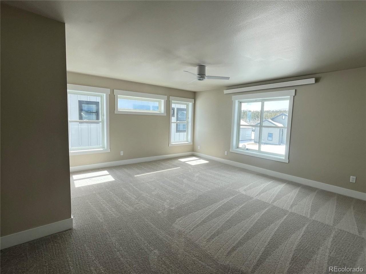 36 Stamper Drive - Photo 4 of 15