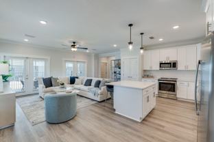 100 Beach Dr #9 - Photo 1 of 1