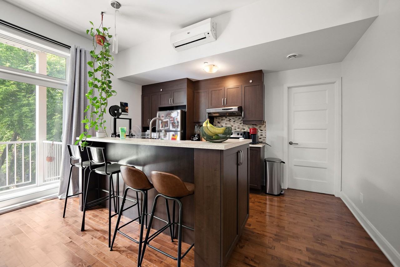 3467 Rue Notre-Dame Ouest #2 - Photo 2 of 13