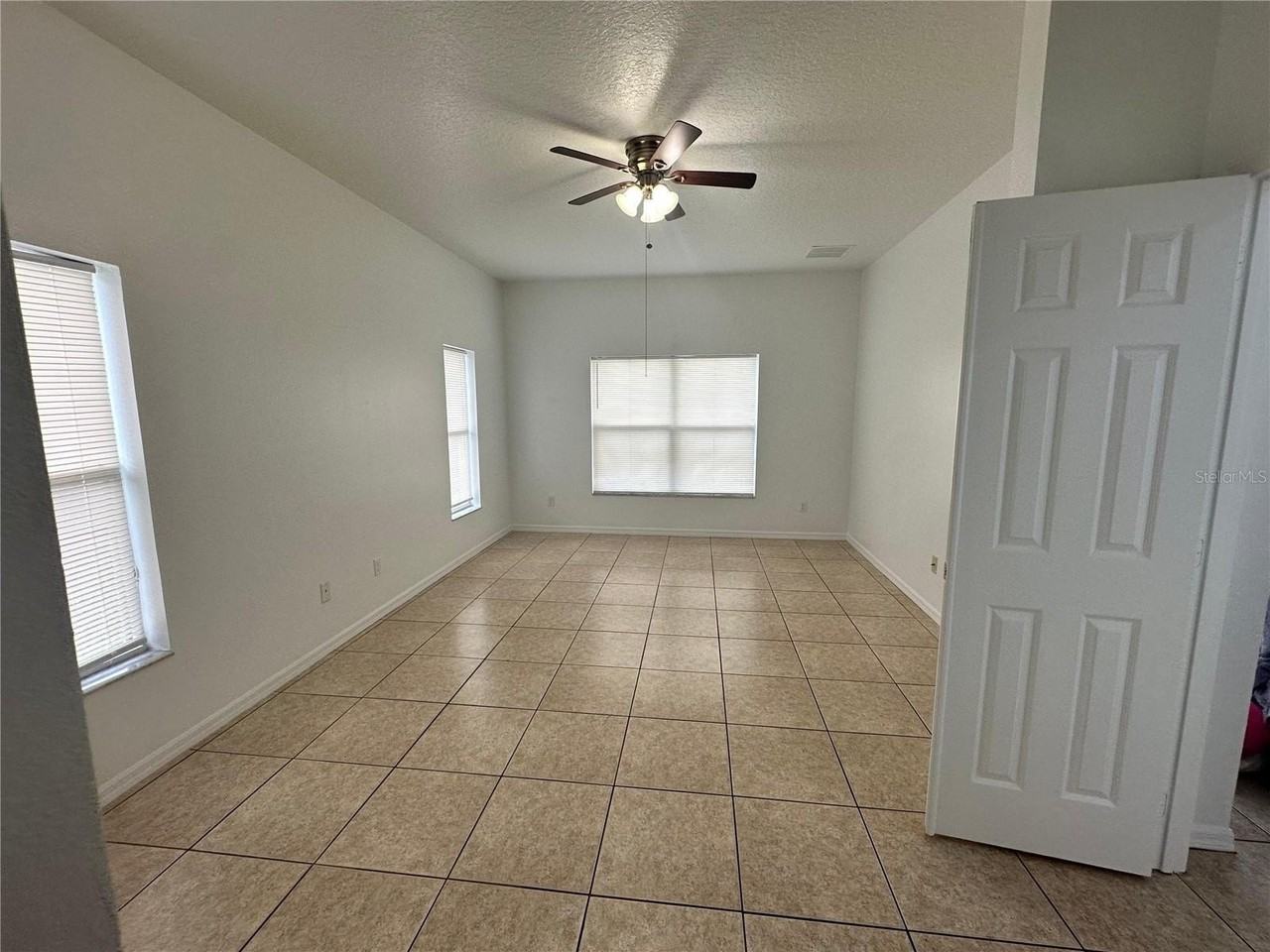2723 Star Grass Cir - Photo 3 of 21
