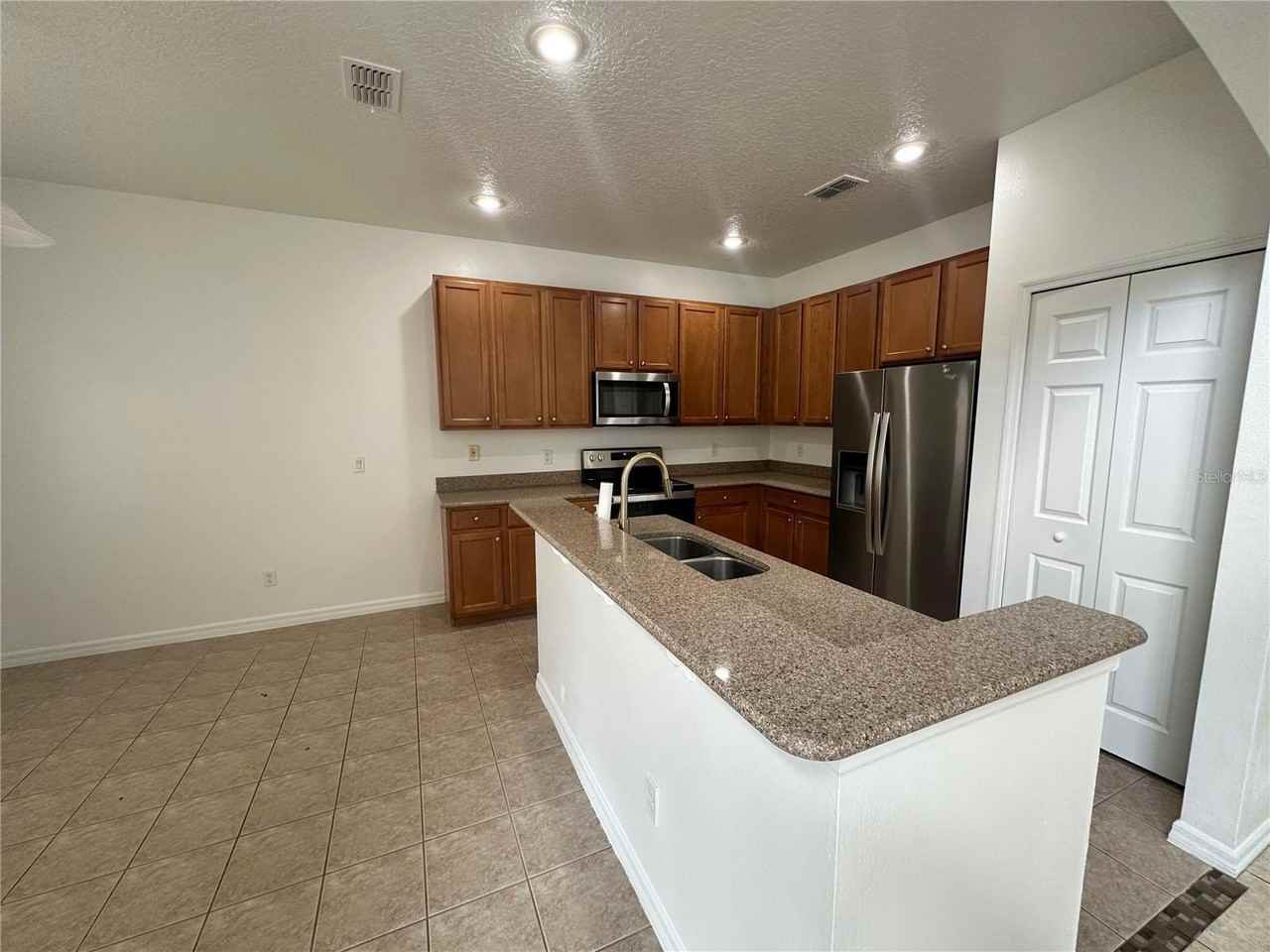 2723 Star Grass Cir - Photo 7 of 21