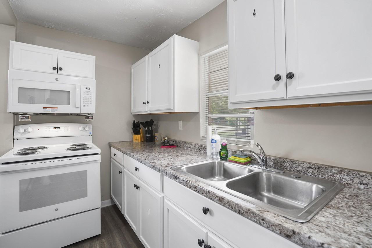 W 23rd St - Photo 2 of 21