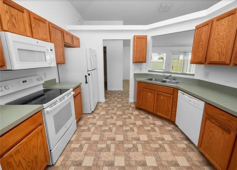 Grantham Dr - Photo 2 of 6