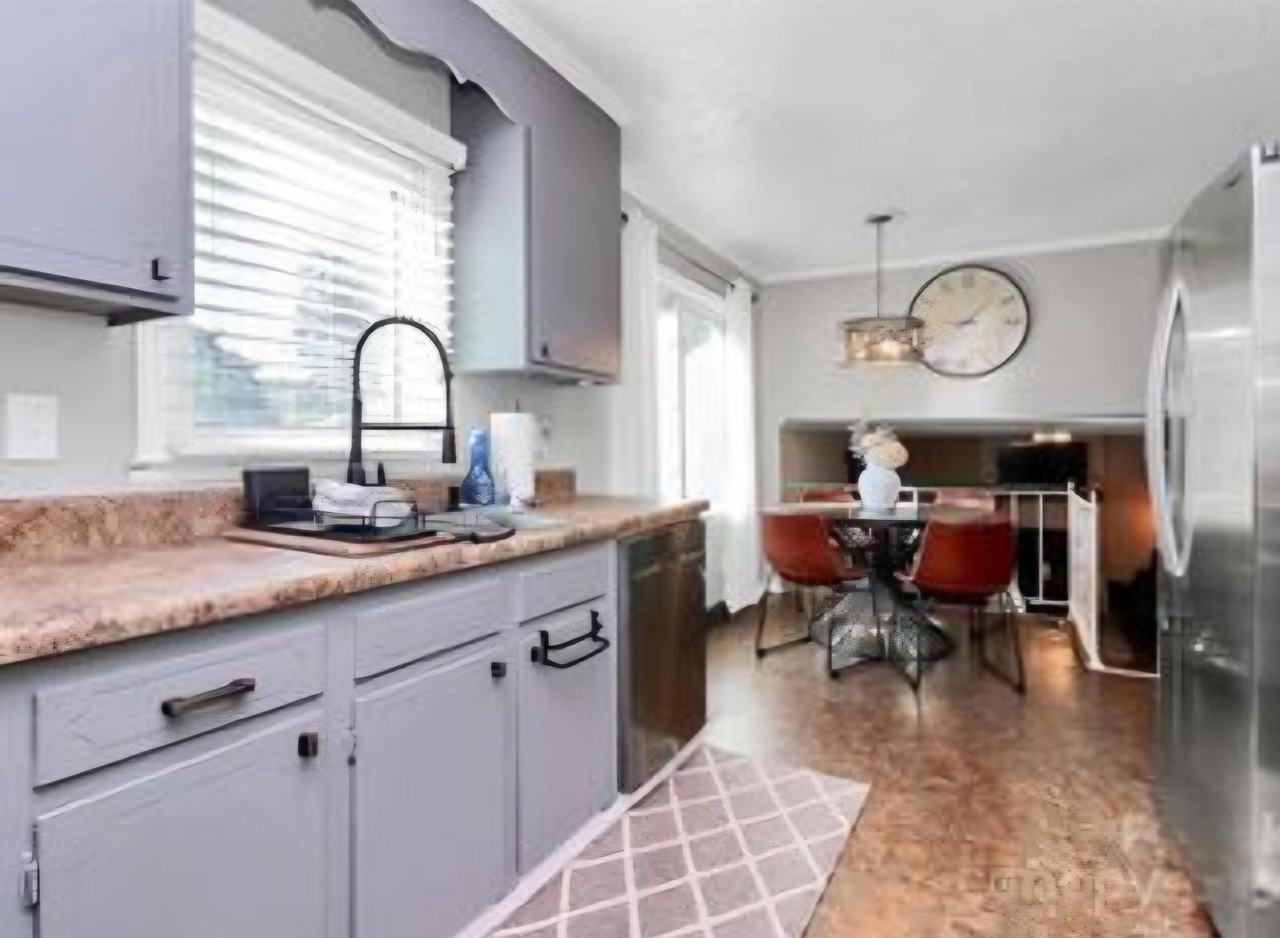 Red Roan Pl - Photo 3 of 12