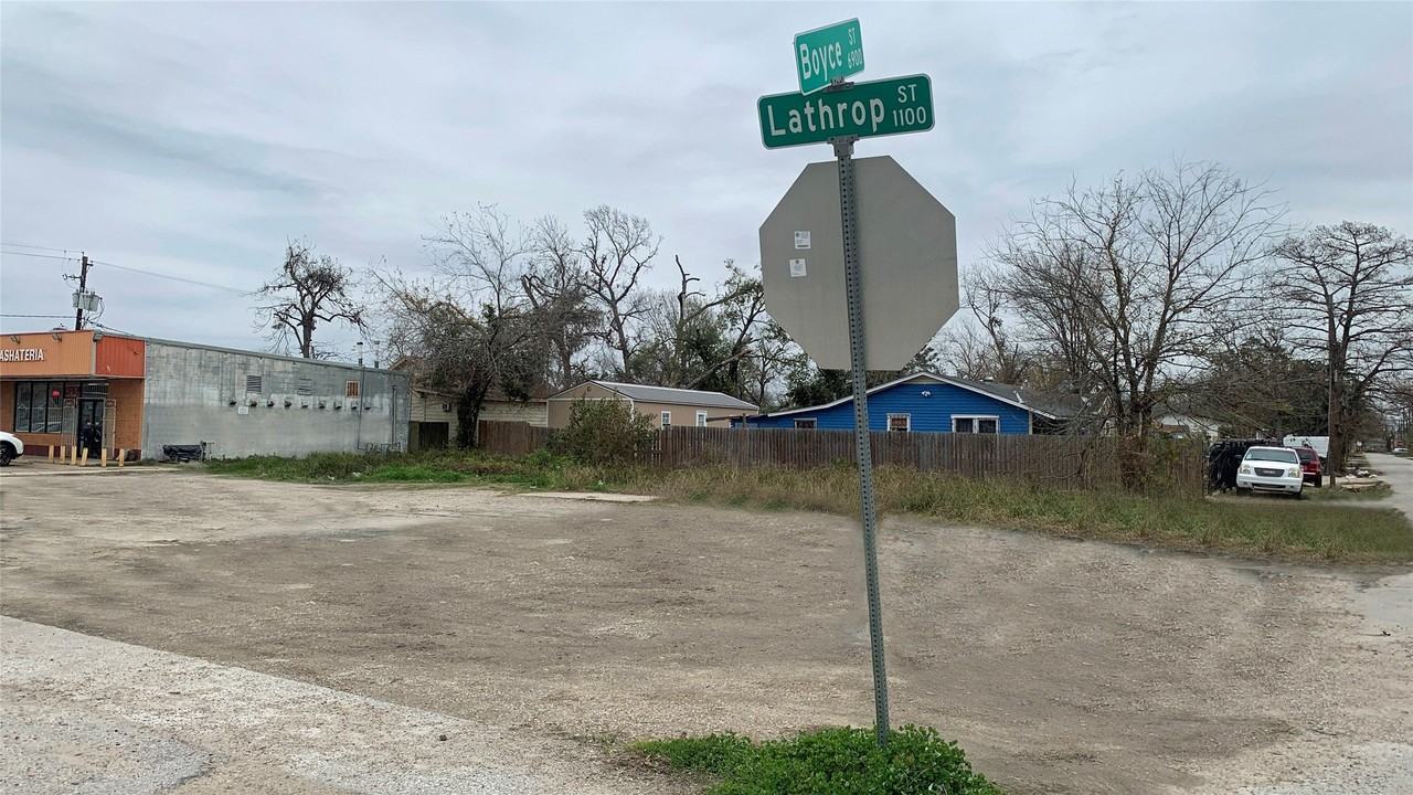 Lathrop St - Photo 3 of 6