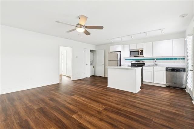 2833 Saint Charles Ave - Photo 2 of 11