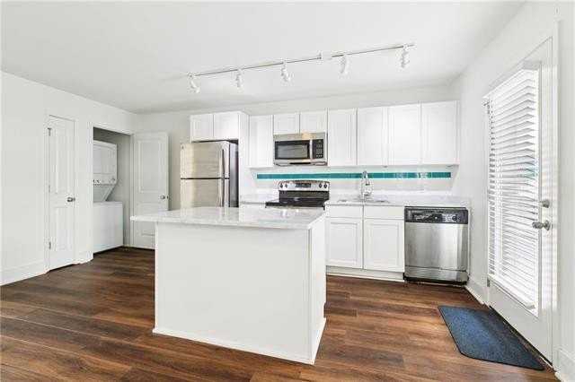 2833 Saint Charles Ave - Photo 3 of 11