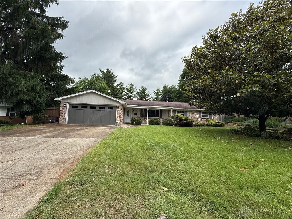 2111 S Lakeman Dr - Photo 2 of 46