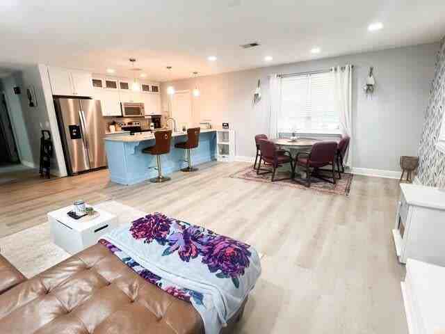 804 Sterling Ct - Photo 7 of 31