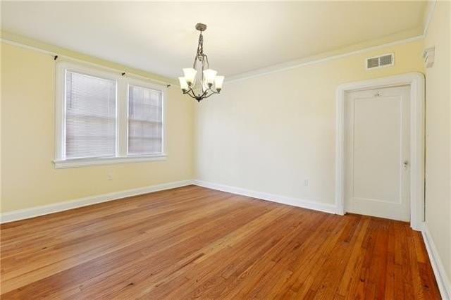 5801 Fontainebleau Dr Lowr - Photo 4 of 12